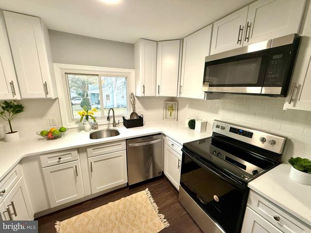 2220 BRUNSWICK AVE, Lawrenceville, NJ 08648