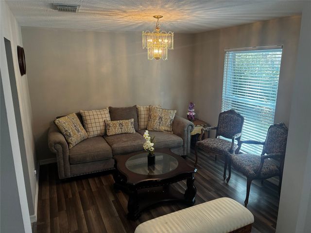 4707 E Parma Drive, Rosenberg, TX 77471