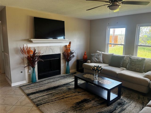 4707 E Parma Drive, Rosenberg, TX 77471