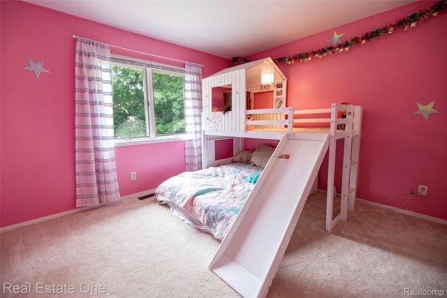 11514 Kings Knight Circle, Grand Blanc, MI 48439