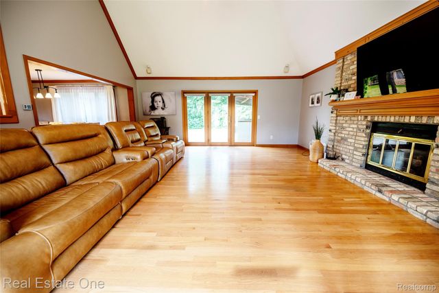 11514 Kings Knight Circle, Grand Blanc, MI 48439