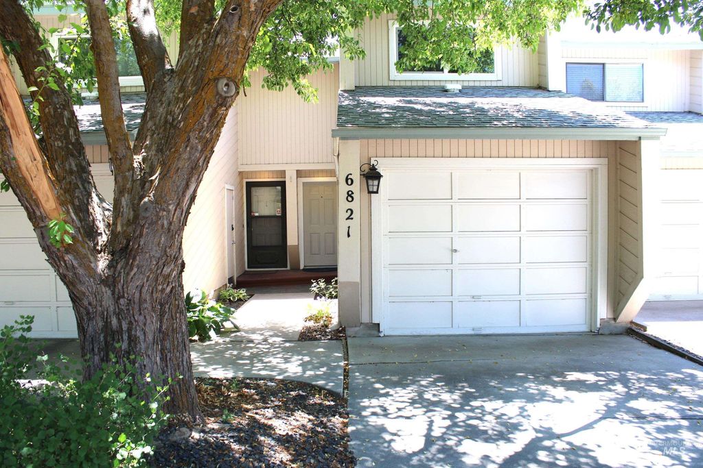 6821 W Irving Lane, Boise, ID 83704