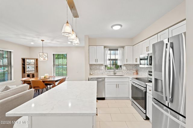 1001 Wellington Place, Aberdeen, NJ 07747