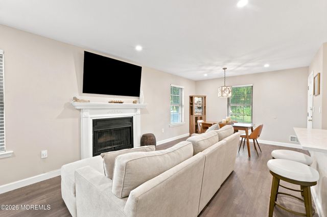 1001 Wellington Place, Aberdeen, NJ 07747