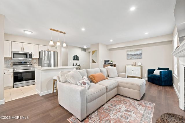 1001 Wellington Place, Aberdeen, NJ 07747