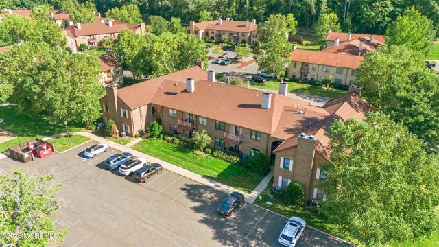 1001 Wellington Place, Aberdeen, NJ 07747