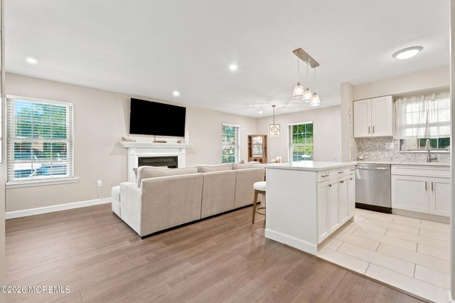 1001 Wellington Place, Aberdeen, NJ 07747