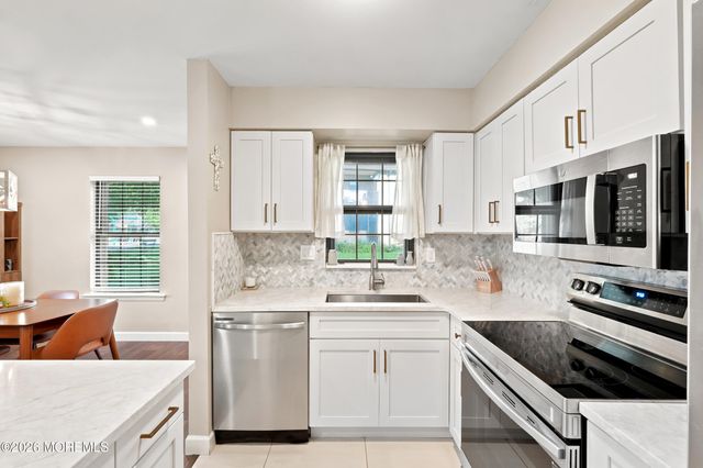 1001 Wellington Place, Aberdeen, NJ 07747