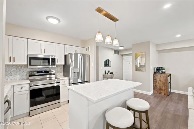1001 Wellington Place, Aberdeen, NJ 07747