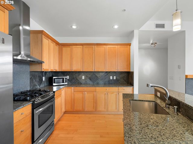 3525 Ne 50TH Ave 205, Portland, OR 97213