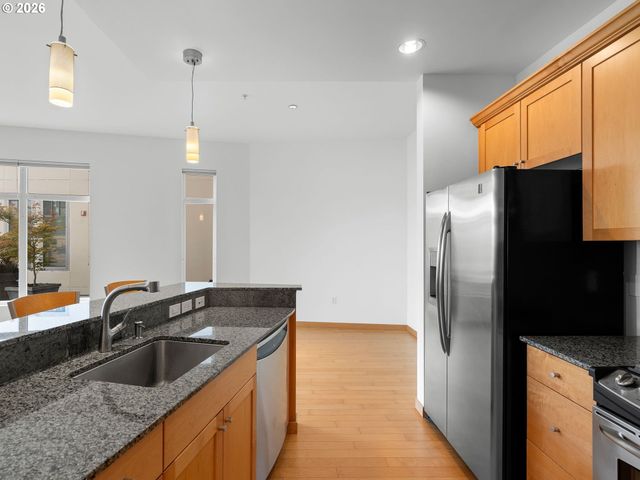 3525 Ne 50TH Ave 205, Portland, OR 97213