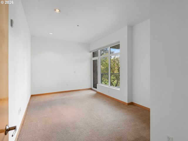 3525 Ne 50TH Ave 205, Portland, OR 97213