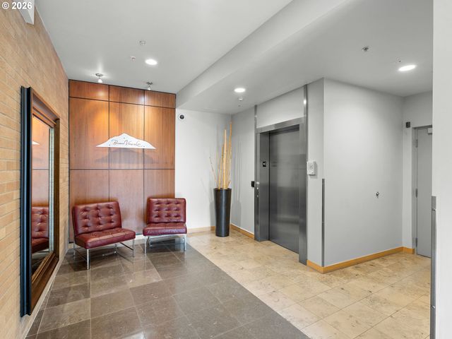 3525 Ne 50TH Ave 205, Portland, OR 97213