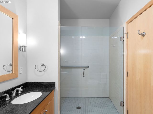 3525 Ne 50TH Ave 205, Portland, OR 97213