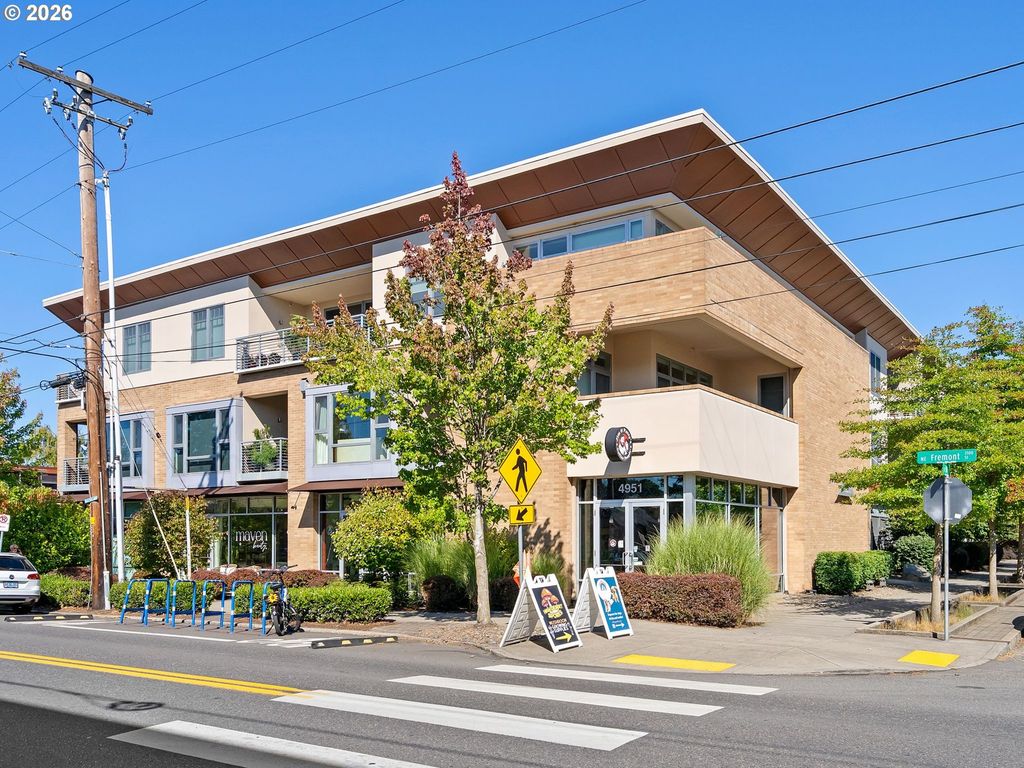 3525 Ne 50TH Ave 205, Portland, OR 97213