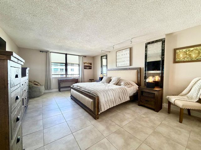 3460 S Ocean Boulevard 5110, Palm Beach, FL 33480