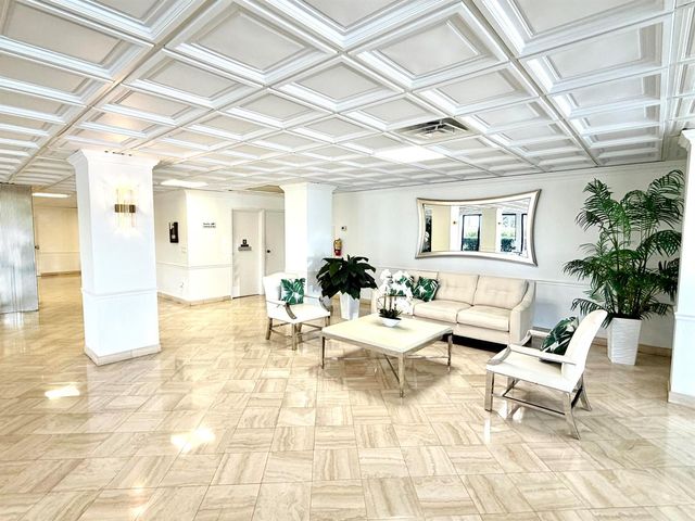3460 S Ocean Boulevard 5110, Palm Beach, FL 33480