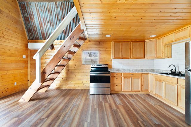 234 County Road 16420, Deport, TX 75435