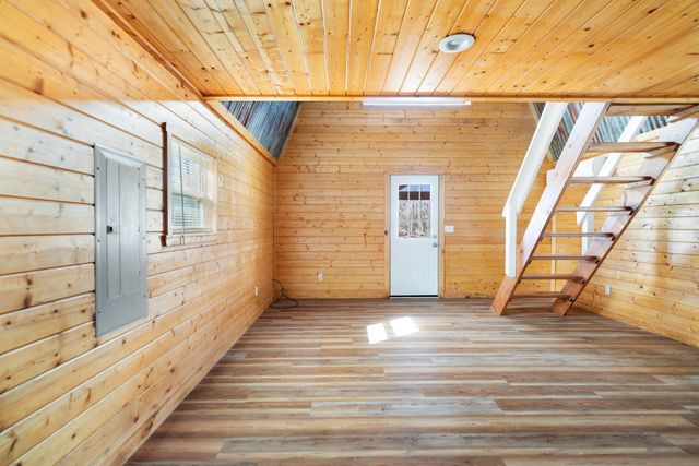 234 County Road 16420, Deport, TX 75435