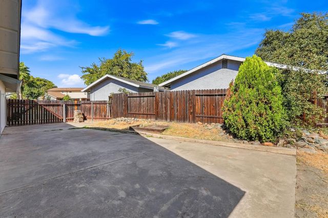 8312 Juglans Dr, Orangevale, CA 95662