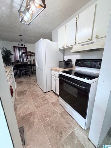 404 COUNTY ROAD 219, Jemison, AL 35085