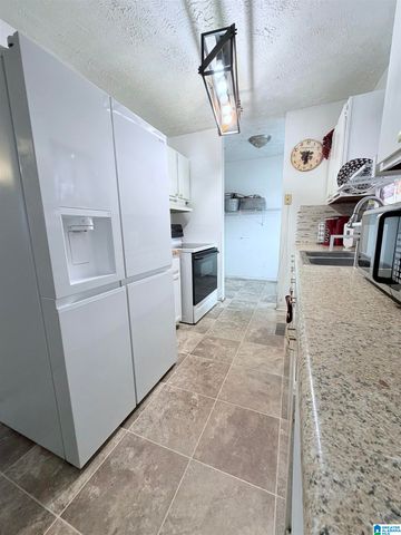 404 COUNTY ROAD 219, Jemison, AL 35085