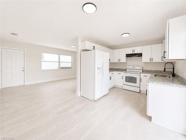 5422 9th AVE, Fort Myers, FL 33907