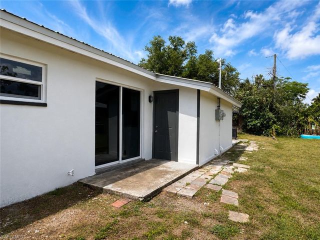 5422 9th AVE, Fort Myers, FL 33907