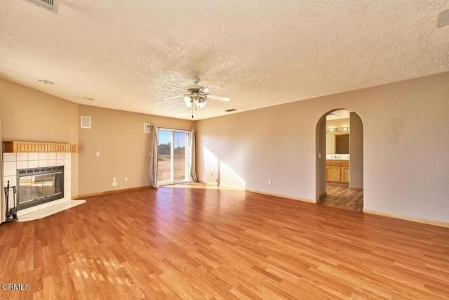 7176 Cataba Road, Oak Hills, CA 92344