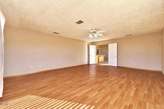 7176 Cataba Road, Oak Hills, CA 92344