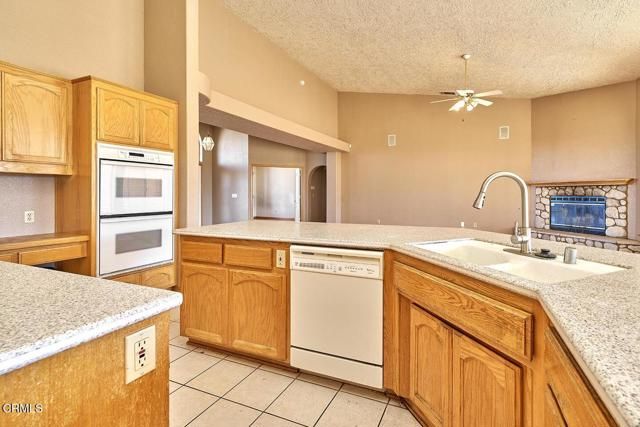 7176 Cataba Road, Oak Hills, CA 92344