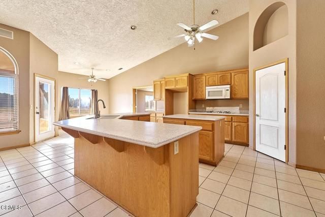 7176 Cataba Road, Oak Hills, CA 92344