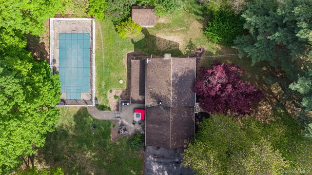 25 McAllister Drive, Pleasant Valley, NY 12569