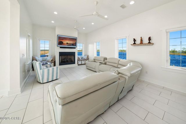 6701 Yacht Club Drive, Panama City, FL 32401