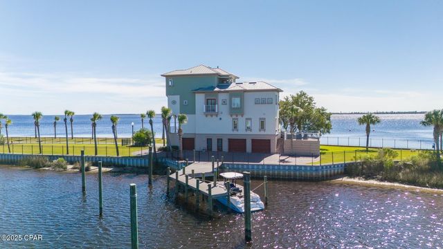 6701 Yacht Club Drive, Panama City, FL 32401