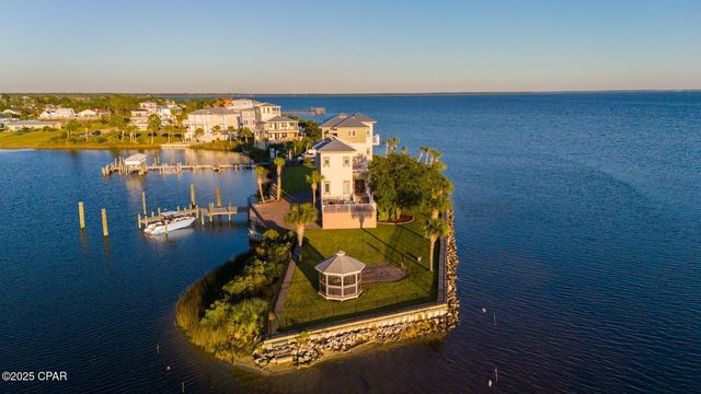 6701 Yacht Club Drive, Panama City, FL 32401