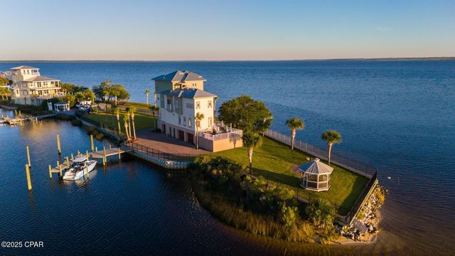 6701 Yacht Club Drive, Panama City, FL 32401