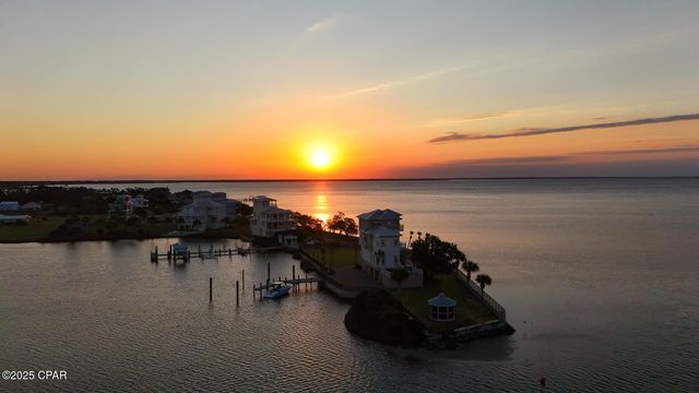 6701 Yacht Club Drive, Panama City, FL 32401