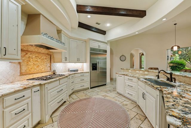 8813 Jodhpur, Boerne, TX 78015
