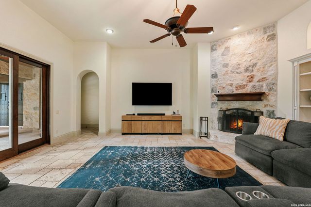 8813 Jodhpur, Boerne, TX 78015