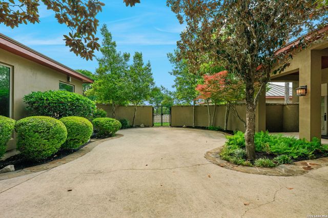 8813 Jodhpur, Boerne, TX 78015