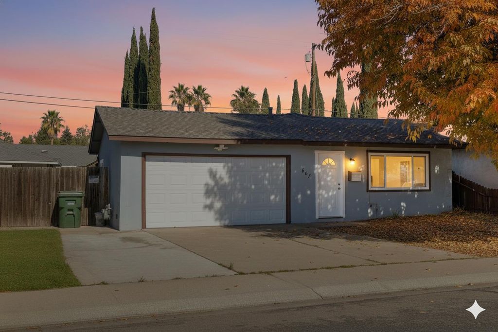 607 Diane Dr, Manteca, CA 95336