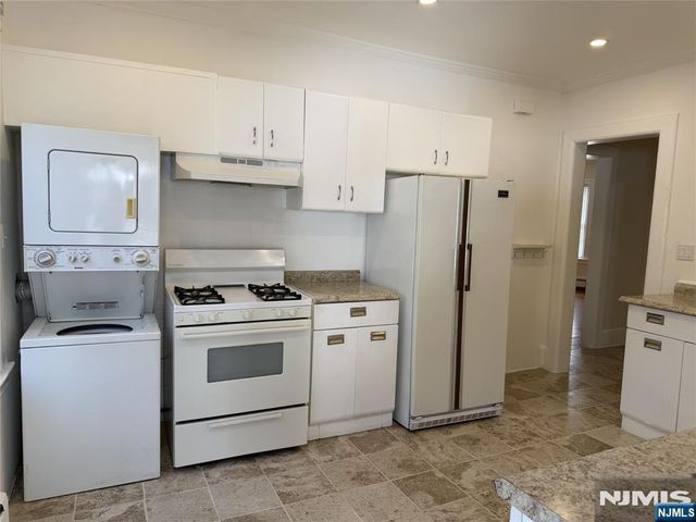 35 Gates Avenue 1, Montclair, NJ 07042