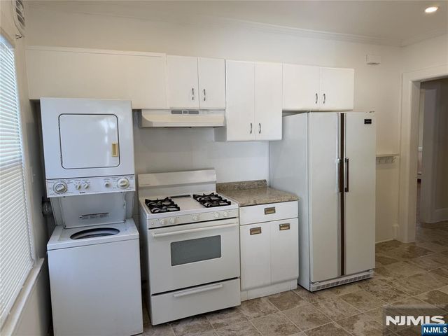 35 Gates Avenue 1, Montclair, NJ 07042