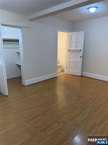 35 Gates Avenue 1, Montclair, NJ 07042