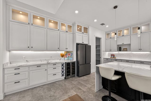 344 Buckskin, Bandera, TX 78003