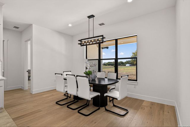 344 Buckskin, Bandera, TX 78003