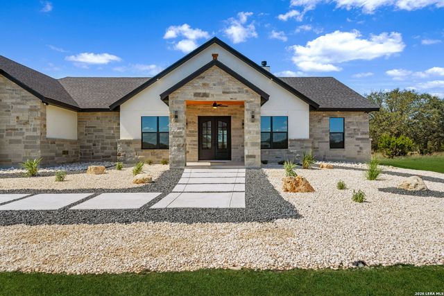 344 Buckskin, Bandera, TX 78003