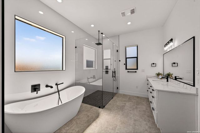 344 Buckskin, Bandera, TX 78003