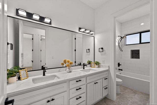 344 Buckskin, Bandera, TX 78003